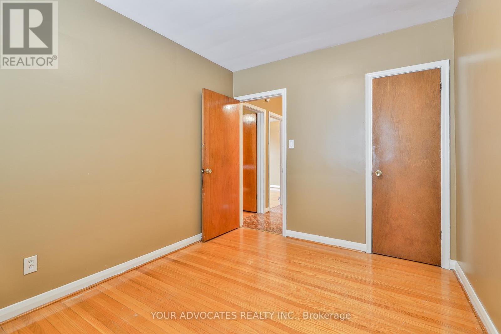 Photo 29 of 35 Beckett Avenue, Toronto ON