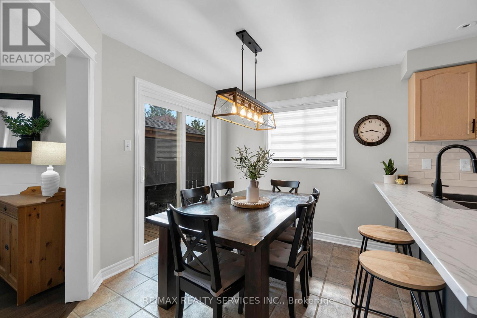 Photo 15 of 130 Porchlight Road, Brampton ON