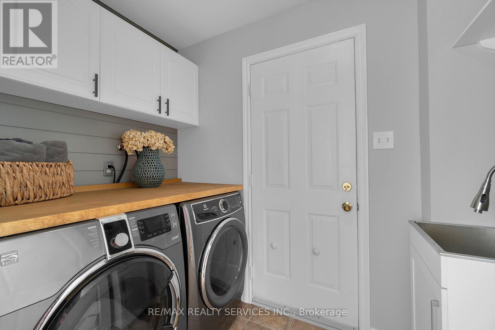 Photo 20 of 130 Porchlight Road, Brampton ON