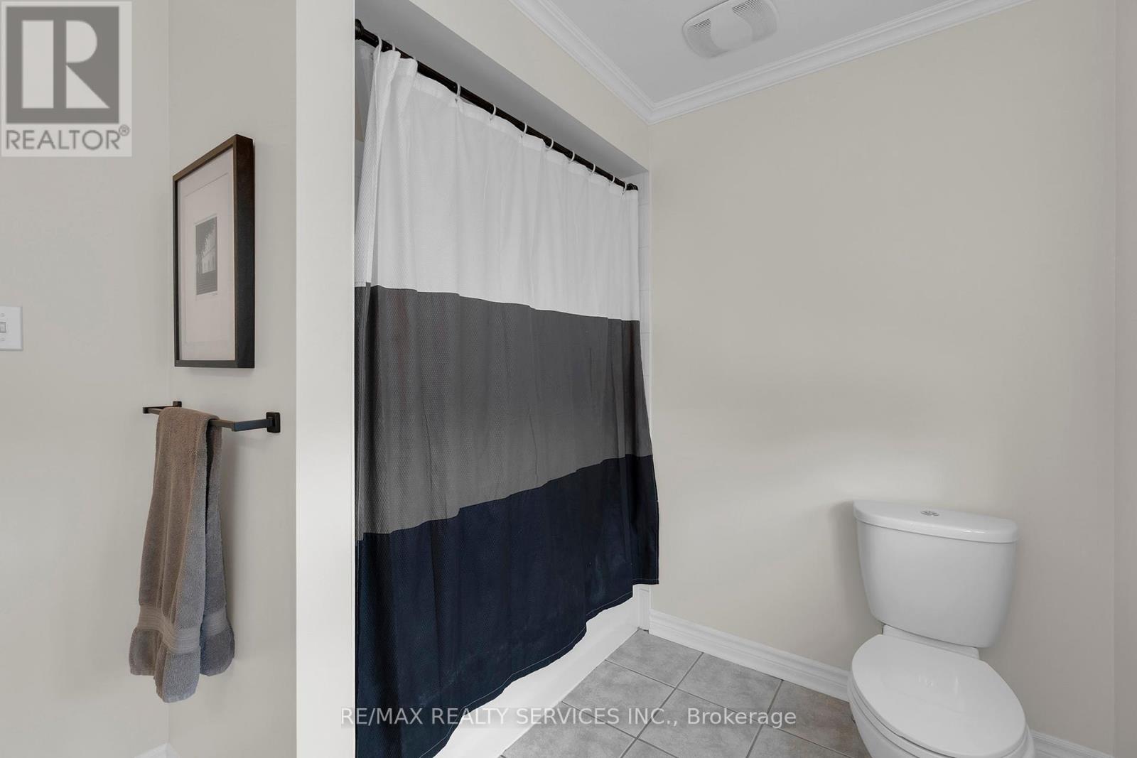 Photo 35 of 130 Porchlight Road, Brampton ON