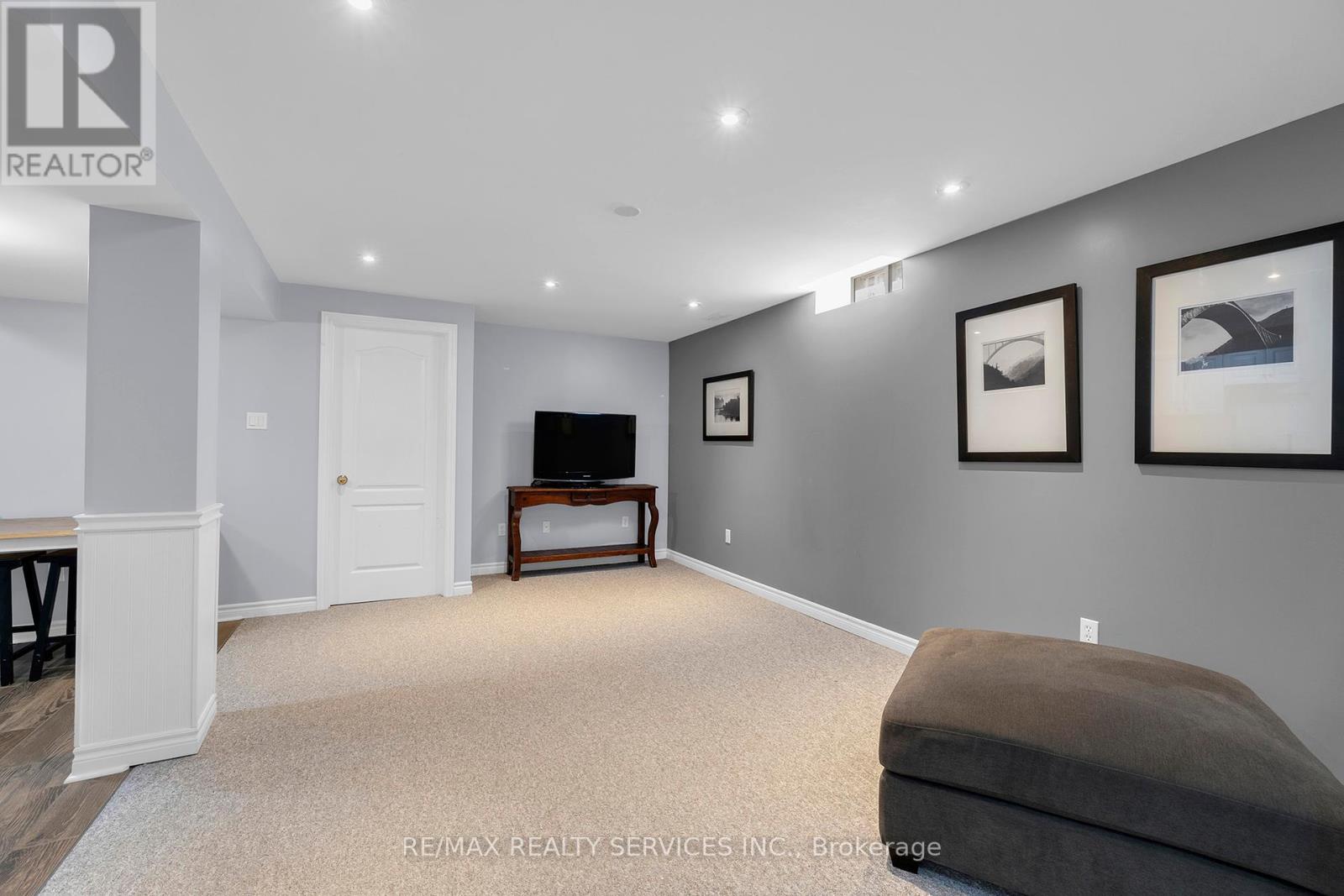 Photo 36 of 130 Porchlight Road, Brampton ON