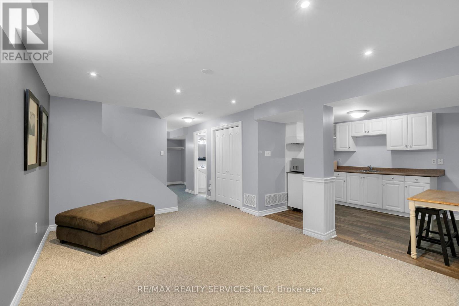 Photo 38 of 130 Porchlight Road, Brampton ON