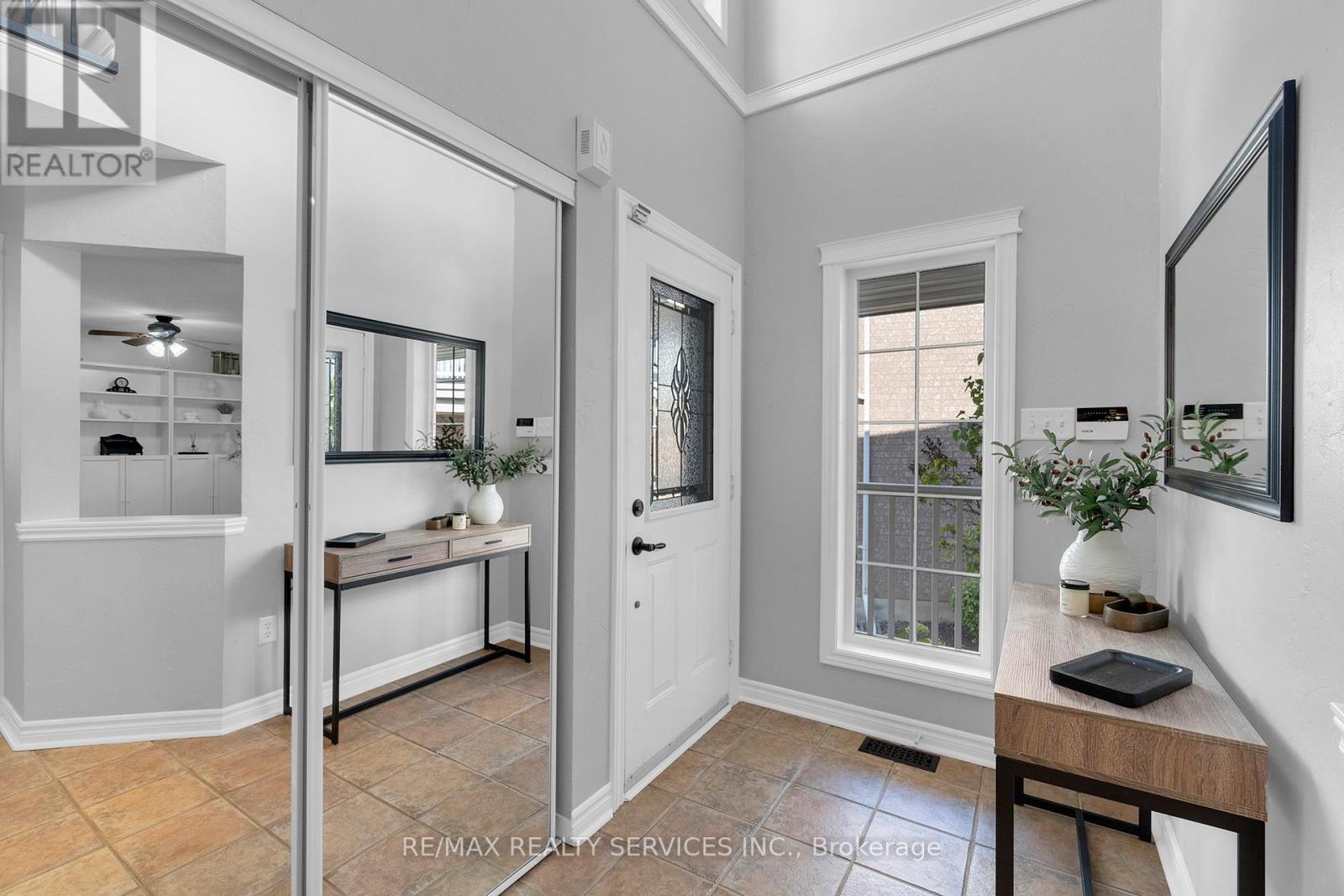 Photo 6 of 130 Porchlight Road, Brampton ON