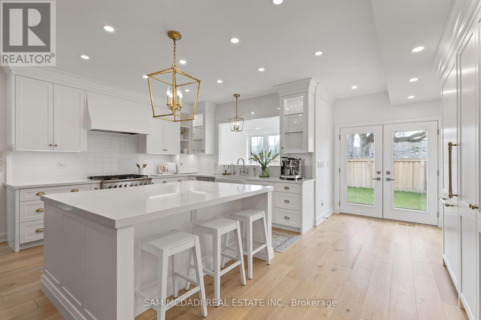 Photo 14 of 4 Iroquois Avenue, Mississauga ON