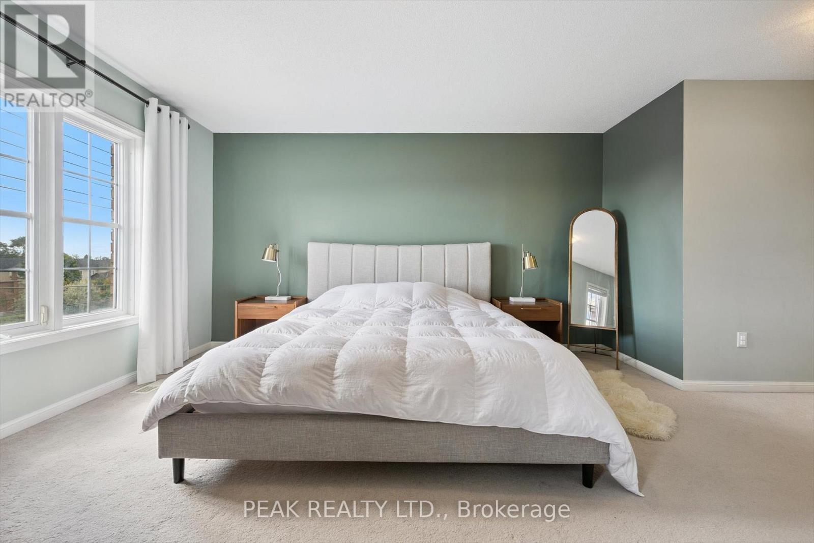 Photo 15 of 26 3030 Breakwater Court, Mississauga ON