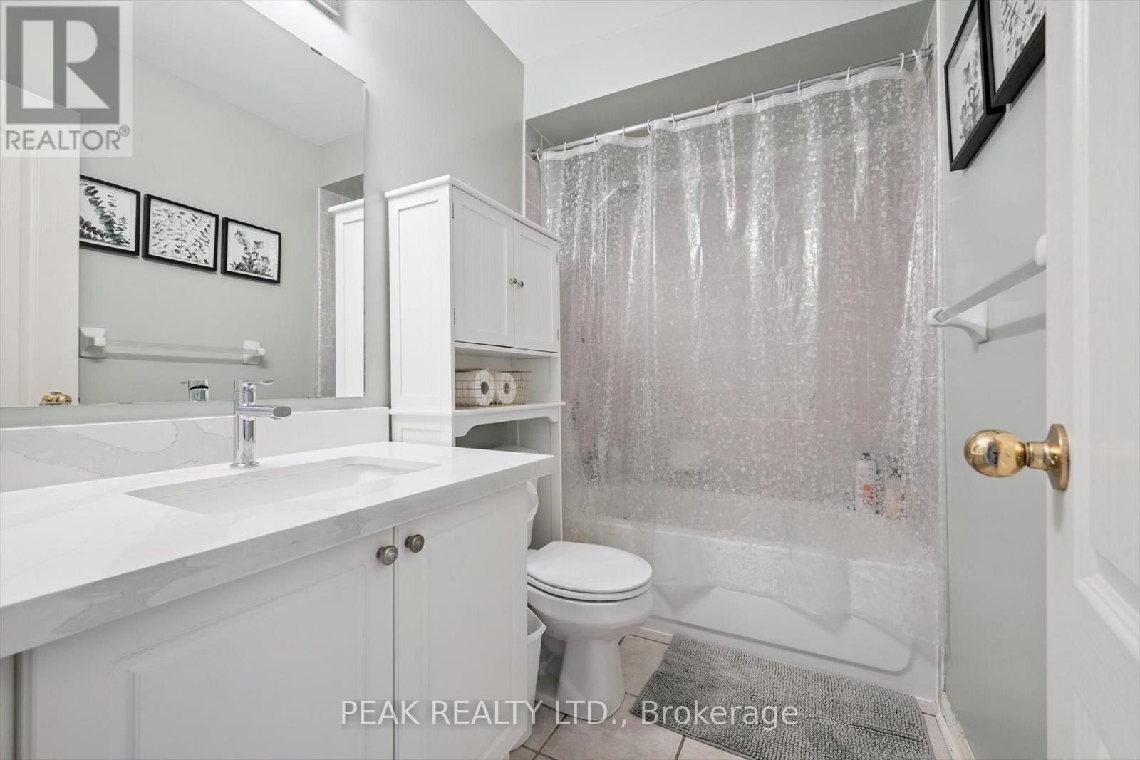 Photo 17 of 26 3030 Breakwater Court, Mississauga ON