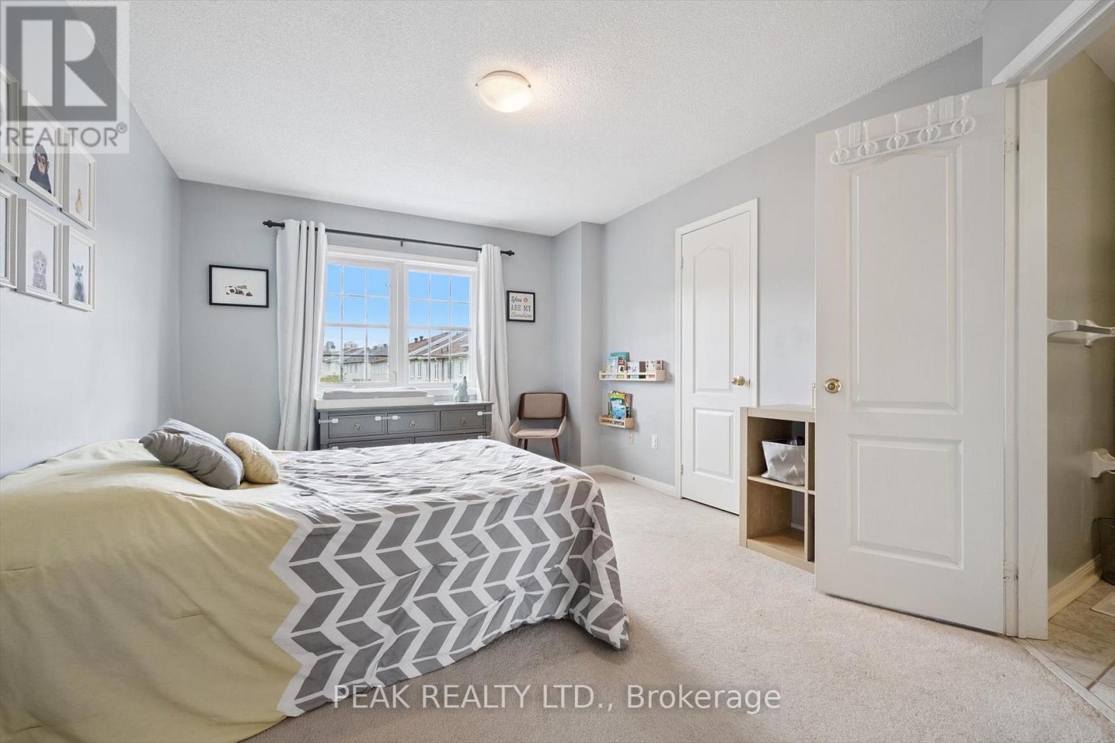 Photo 18 of 26 3030 Breakwater Court, Mississauga ON