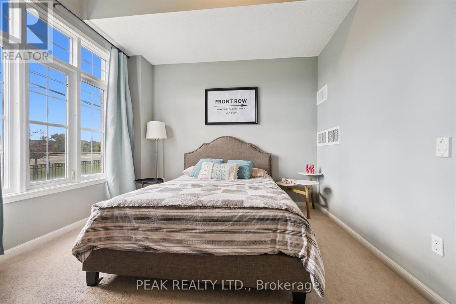 Photo 21 of 26 3030 Breakwater Court, Mississauga ON
