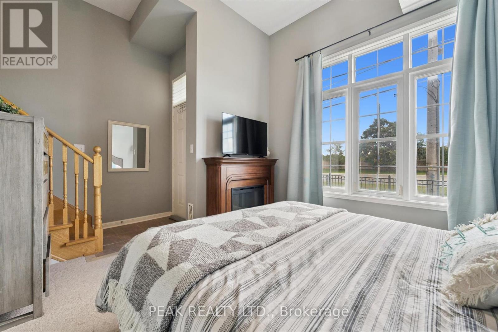 Photo 22 of 26 3030 Breakwater Court, Mississauga ON