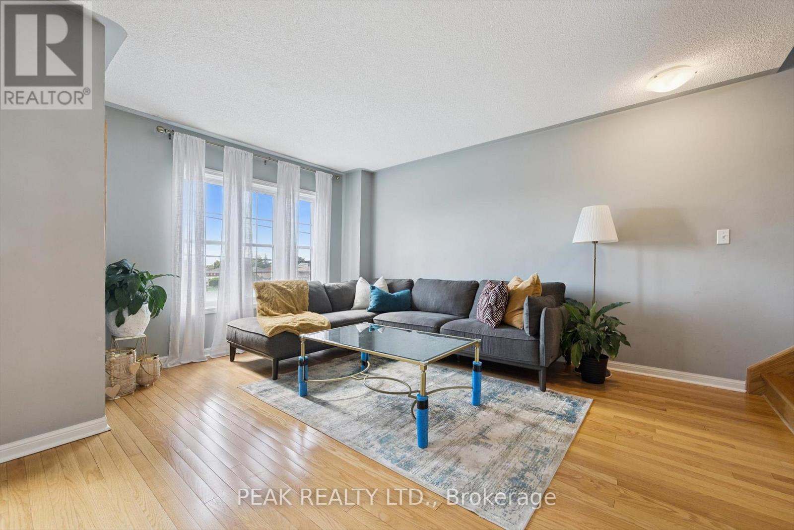 Photo 6 of 26 3030 Breakwater Court, Mississauga ON