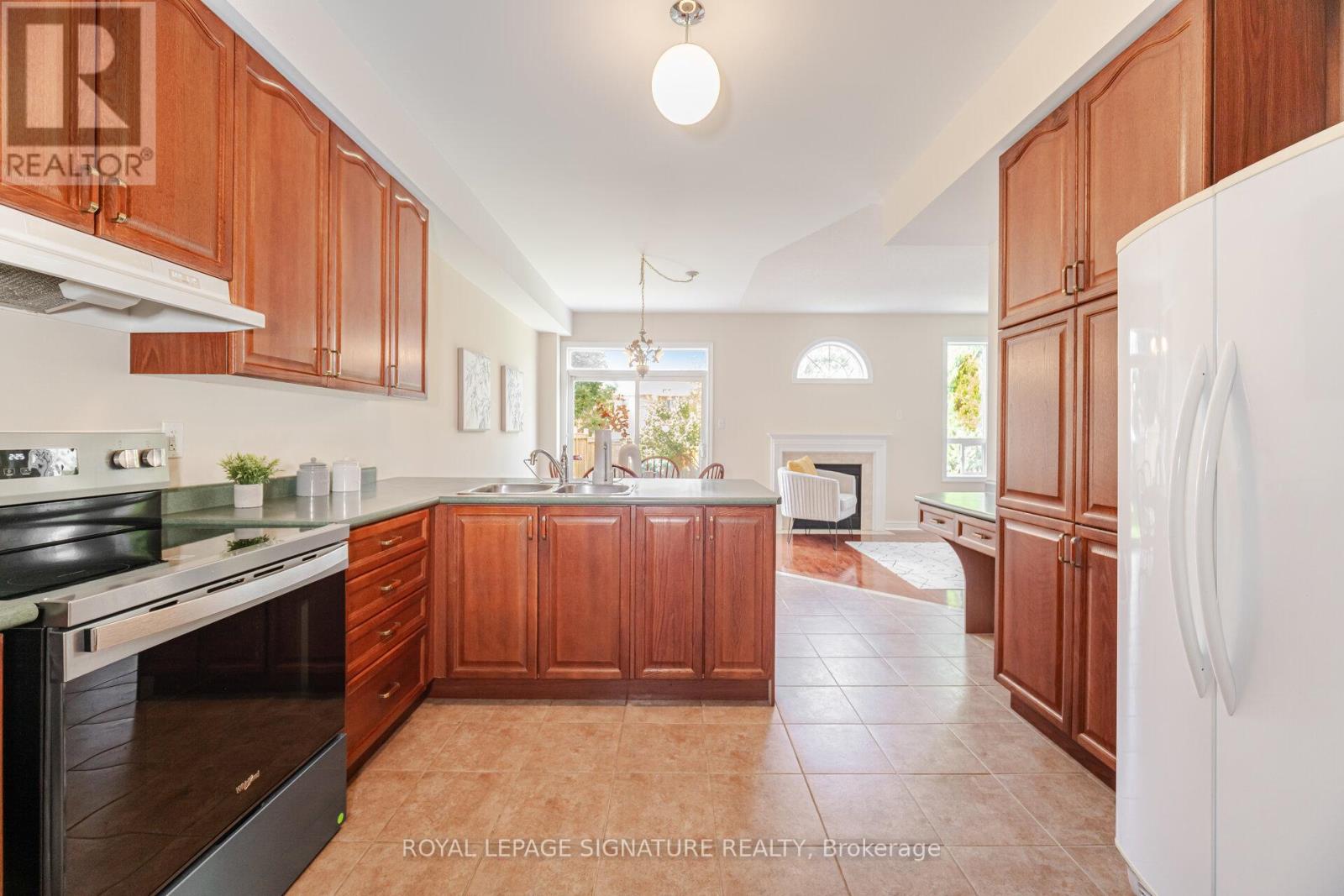 Photo 21 of 16 Aria Lane, Brampton ON