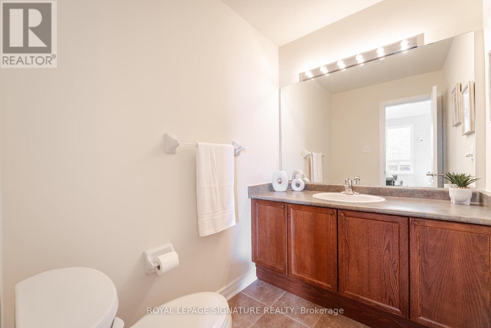 Photo 23 of 16 Aria Lane, Brampton ON