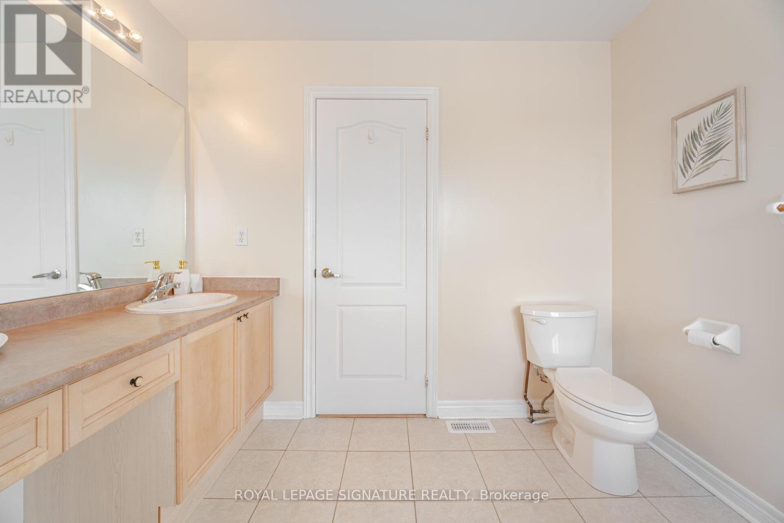 Photo 32 of 16 Aria Lane, Brampton ON