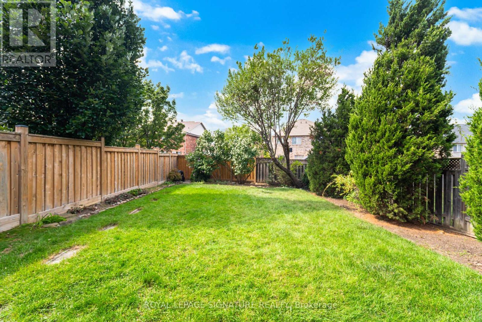 Photo 42 of 16 Aria Lane, Brampton ON