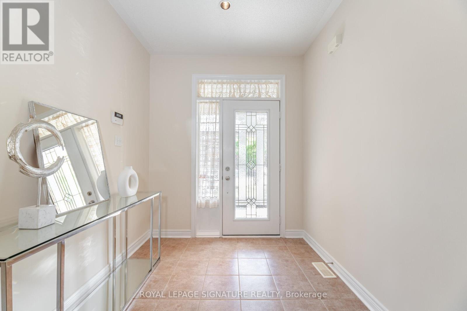 Photo 9 of 16 Aria Lane, Brampton ON