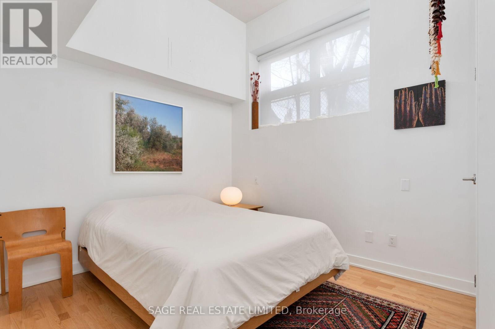 Photo 14 of 103 152 Annette Street, Toronto ON