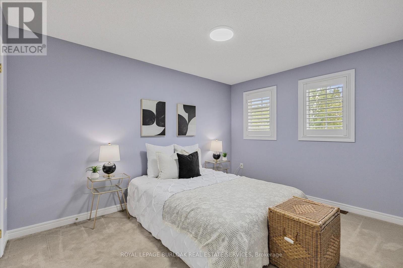 Photo 24 of 32 130 Robert Street, Milton ON