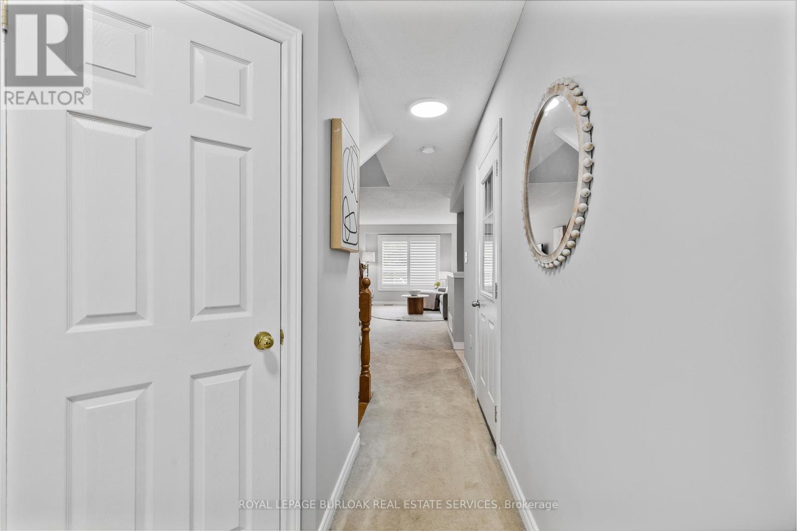 Photo 4 of 32 130 Robert Street, Milton ON