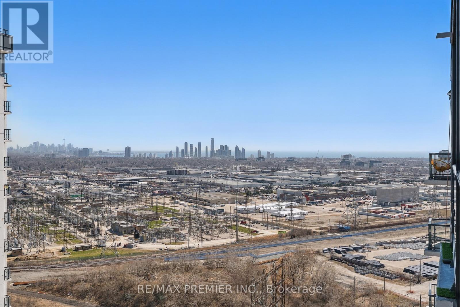 Photo 19 of 2409 50 Thomas Riley Road, Toronto ON