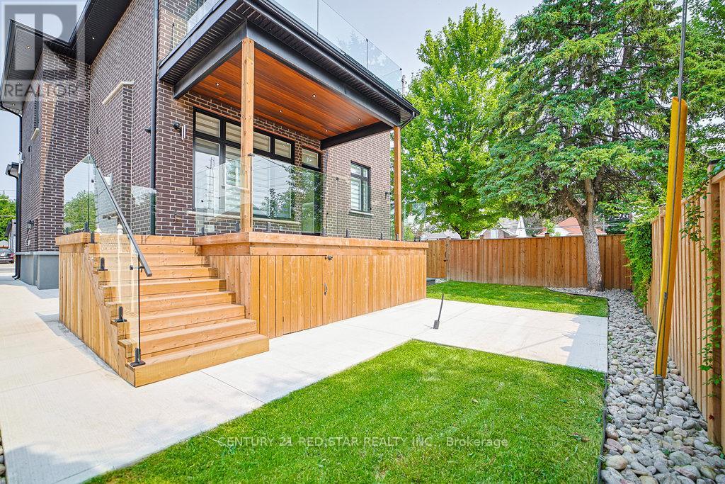 Photo 12 of 1 Frankwood Road, Toronto ON