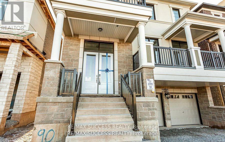 Photo 1 of 3130 Travertine Drive N, Oakville ON