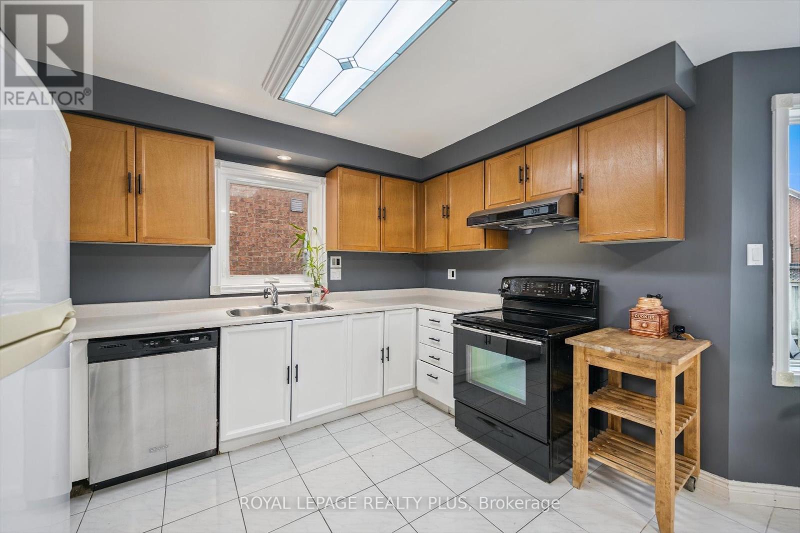 Photo 13 of 4543 Gullfoot Circle, Mississauga ON
