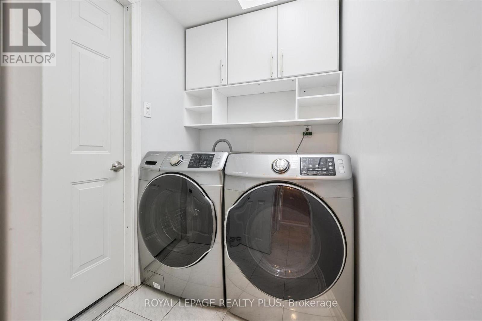 Photo 19 of 4543 Gullfoot Circle, Mississauga ON