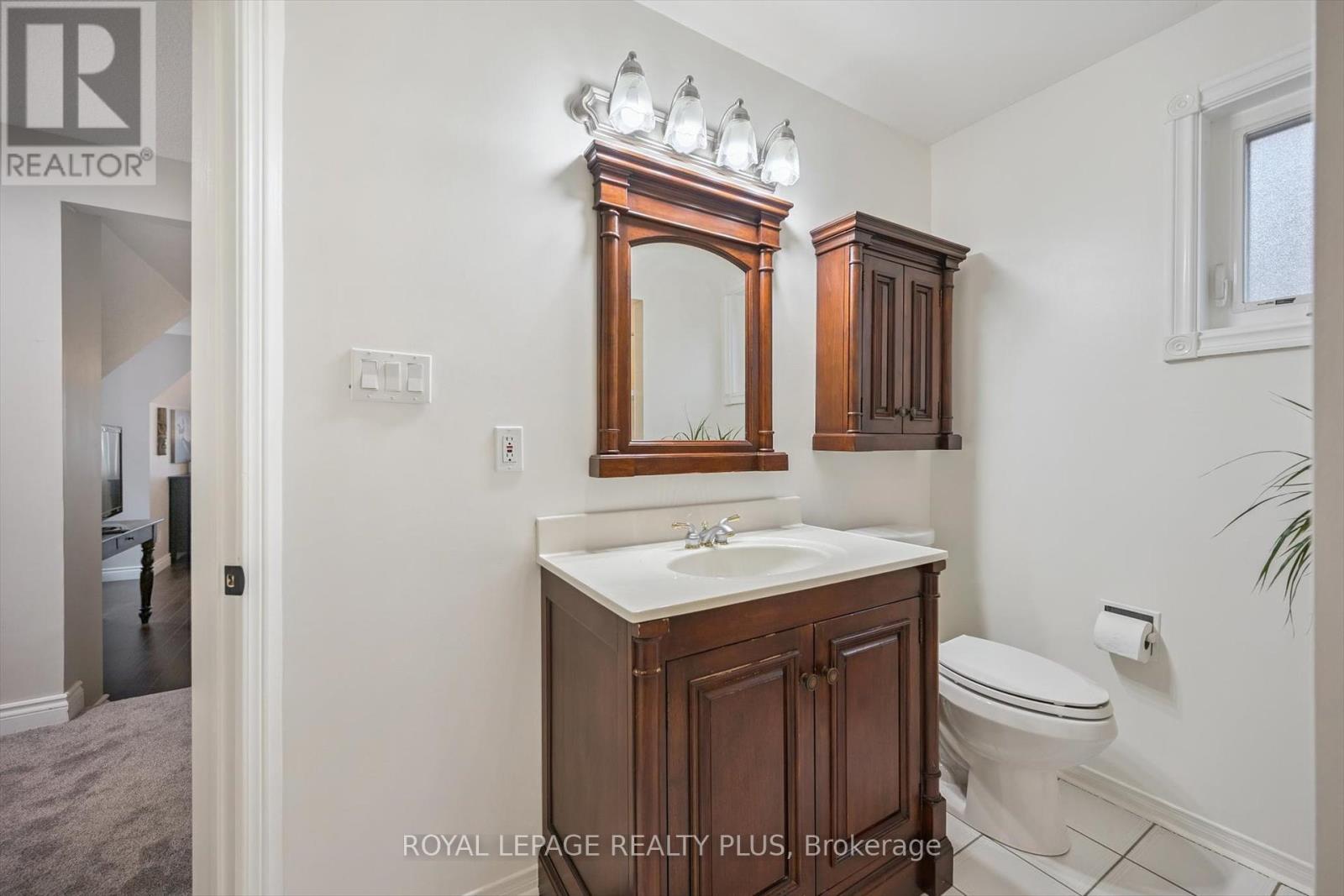 Photo 24 of 4543 Gullfoot Circle, Mississauga ON