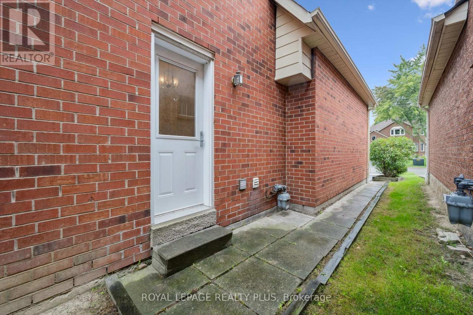 Photo 41 of 4543 Gullfoot Circle, Mississauga ON