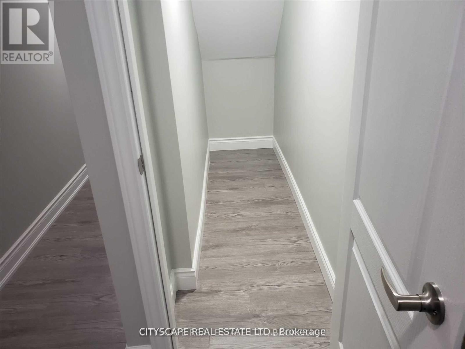 Photo 10 of Bsmt 4375 Trail Blazer Way, Mississauga ON