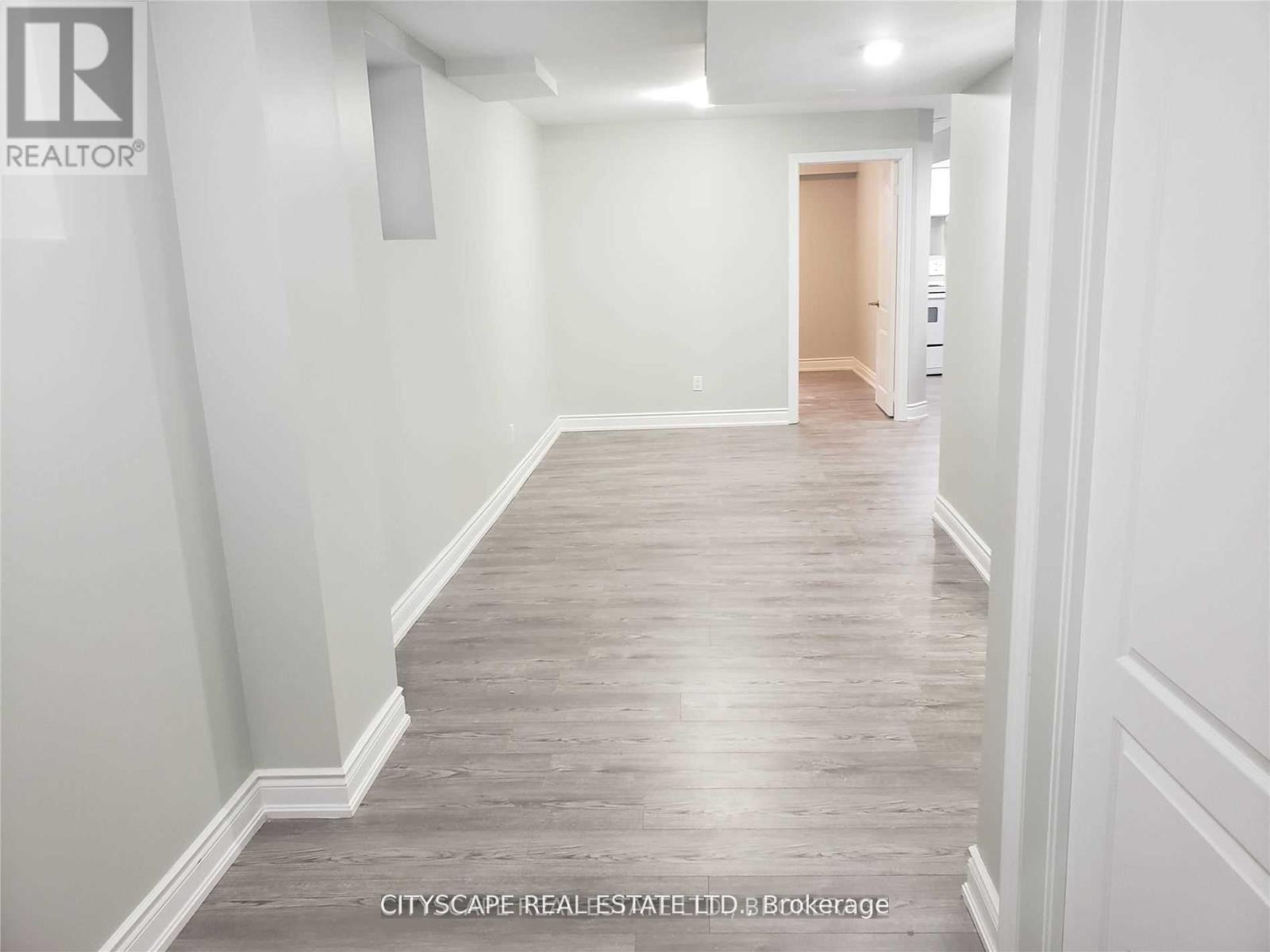 Photo 2 of Bsmt 4375 Trail Blazer Way, Mississauga ON
