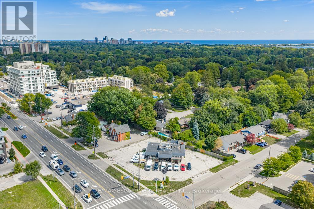 Photo 10 of 434 Plains Road E, Burlington ON