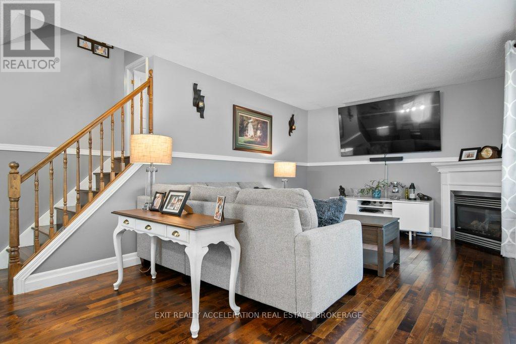 Photo 3 of 472 Camden Road, Greater Napanee ON