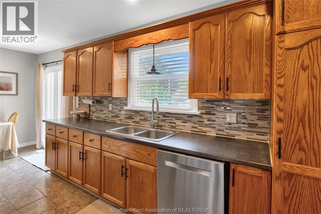 Photo 12 of 38 Burton Avenue, Chatham ON
