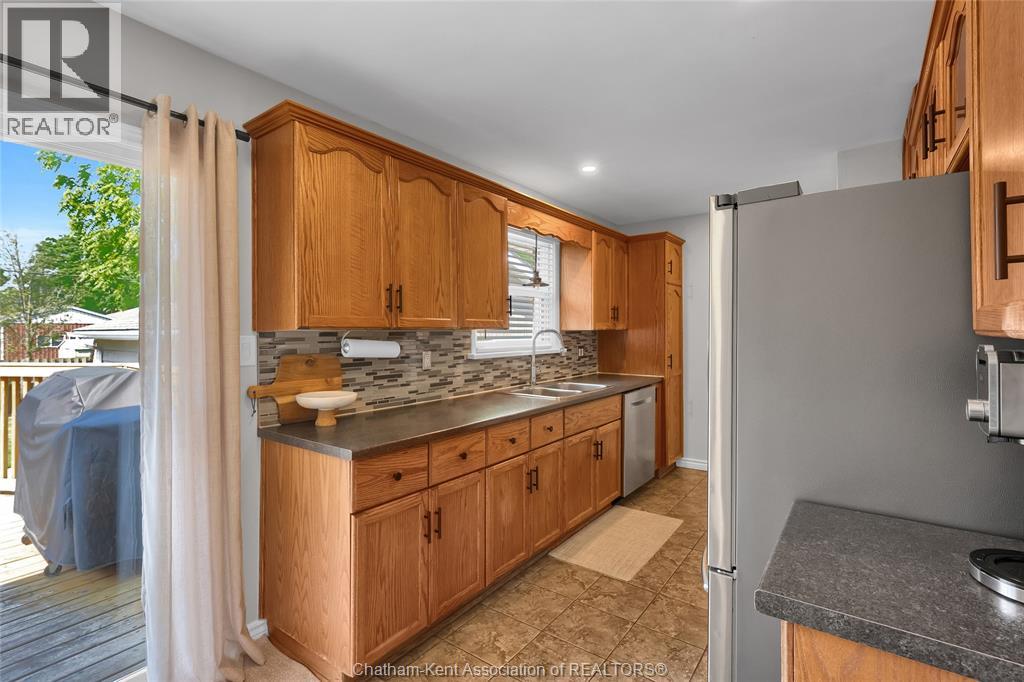 Photo 13 of 38 Burton Avenue, Chatham ON