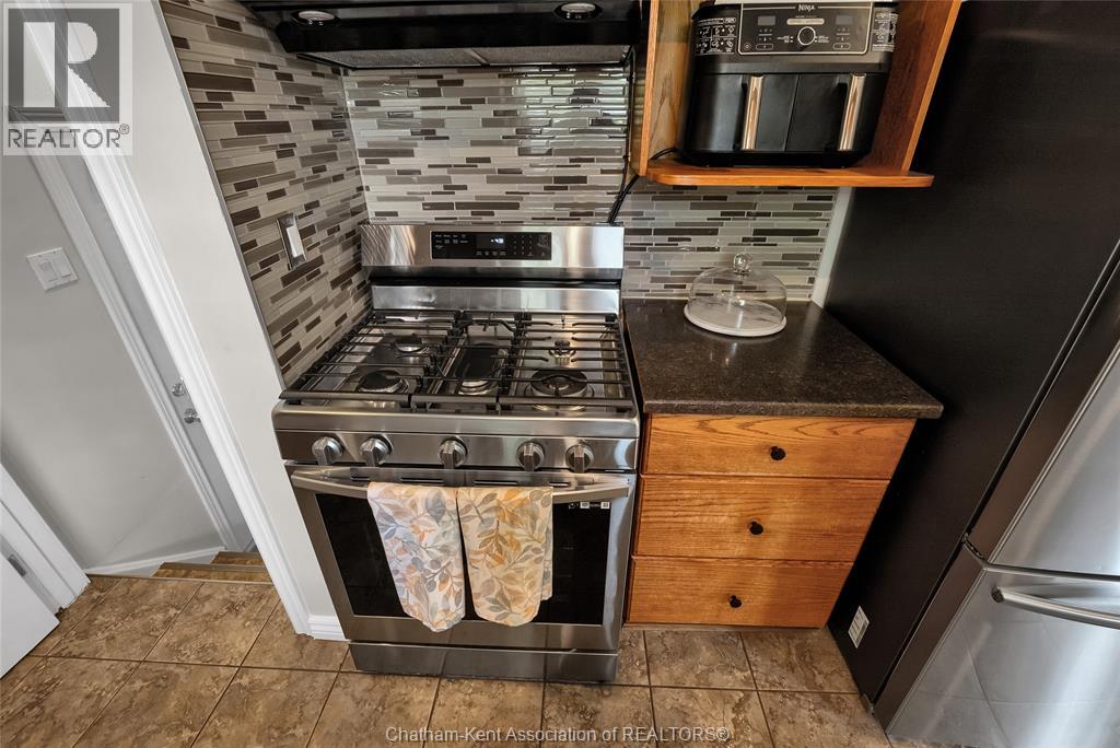 Photo 17 of 38 Burton Avenue, Chatham ON