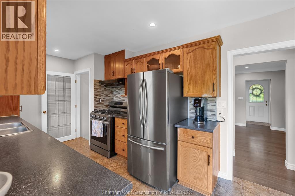 Photo 18 of 38 Burton Avenue, Chatham ON