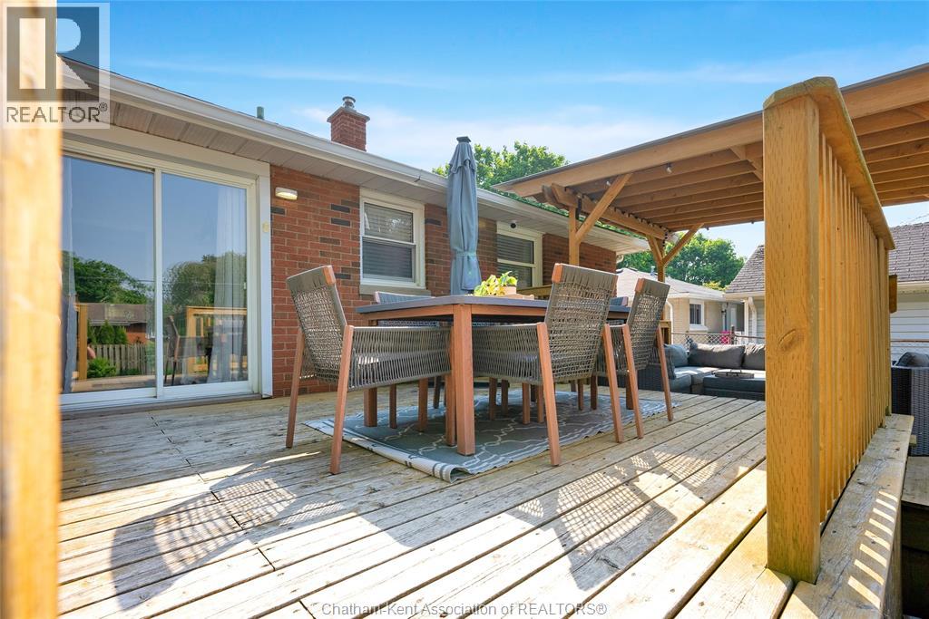 Photo 40 of 38 Burton Avenue, Chatham ON
