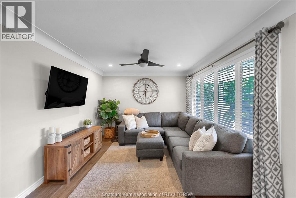 Photo 7 of 38 Burton Avenue, Chatham ON