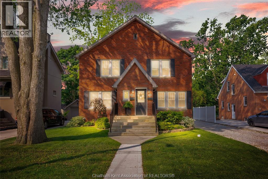 Photo 1 of 210 212 Elizabeth Street, Chatham ON