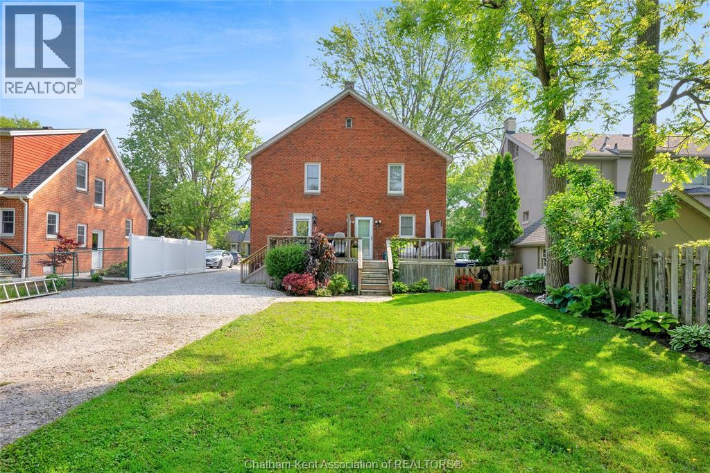 Photo 16 of 210 212 Elizabeth Street, Chatham ON