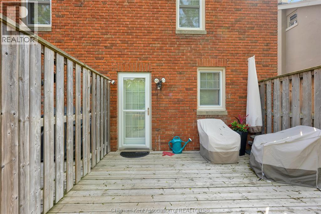 Photo 18 of 210 212 Elizabeth Street, Chatham ON