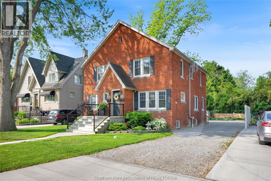 Photo 6 of 210 212 Elizabeth Street, Chatham ON