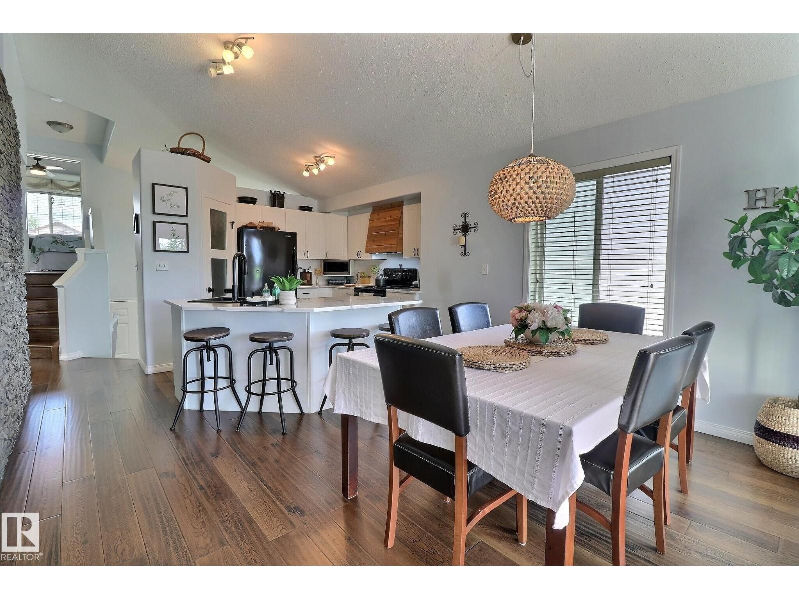 Photo 13 of 4343 Mcmullen Wy Sw, Edmonton AB
