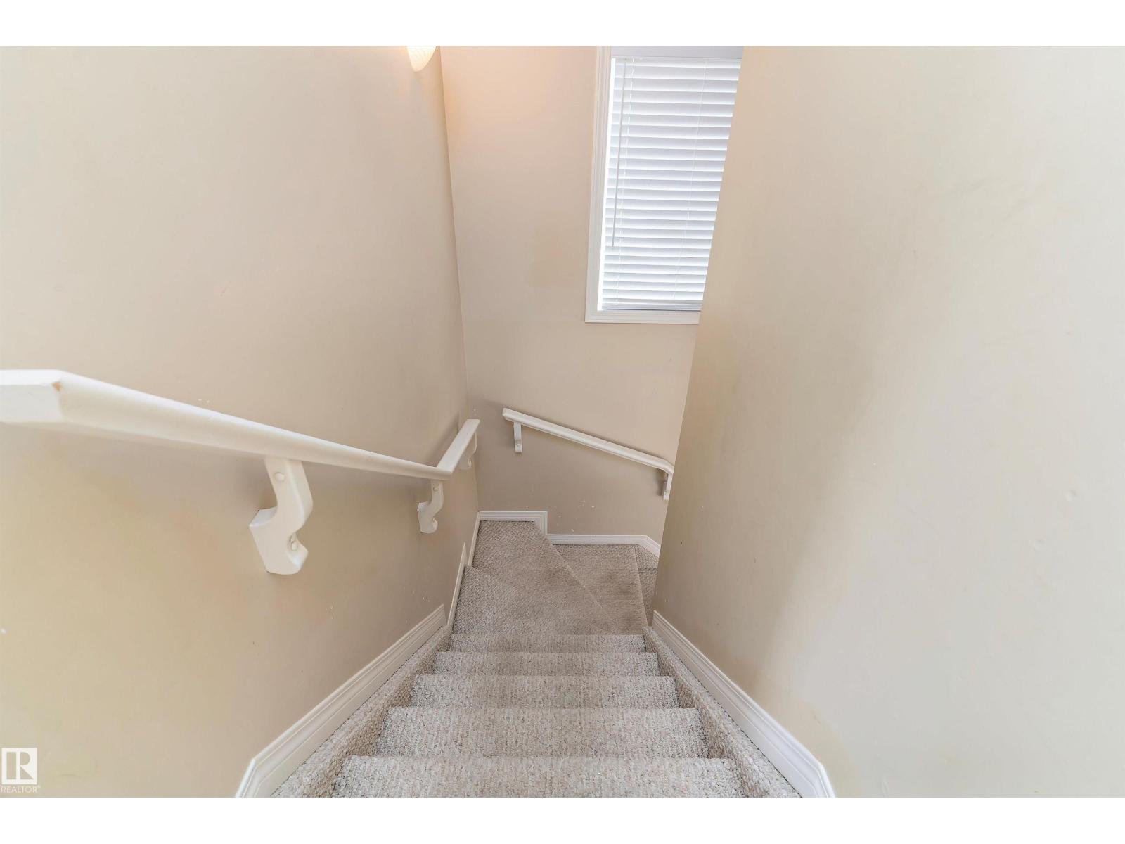 Photo 17 of 2330 29 A Av Nw, Edmonton AB