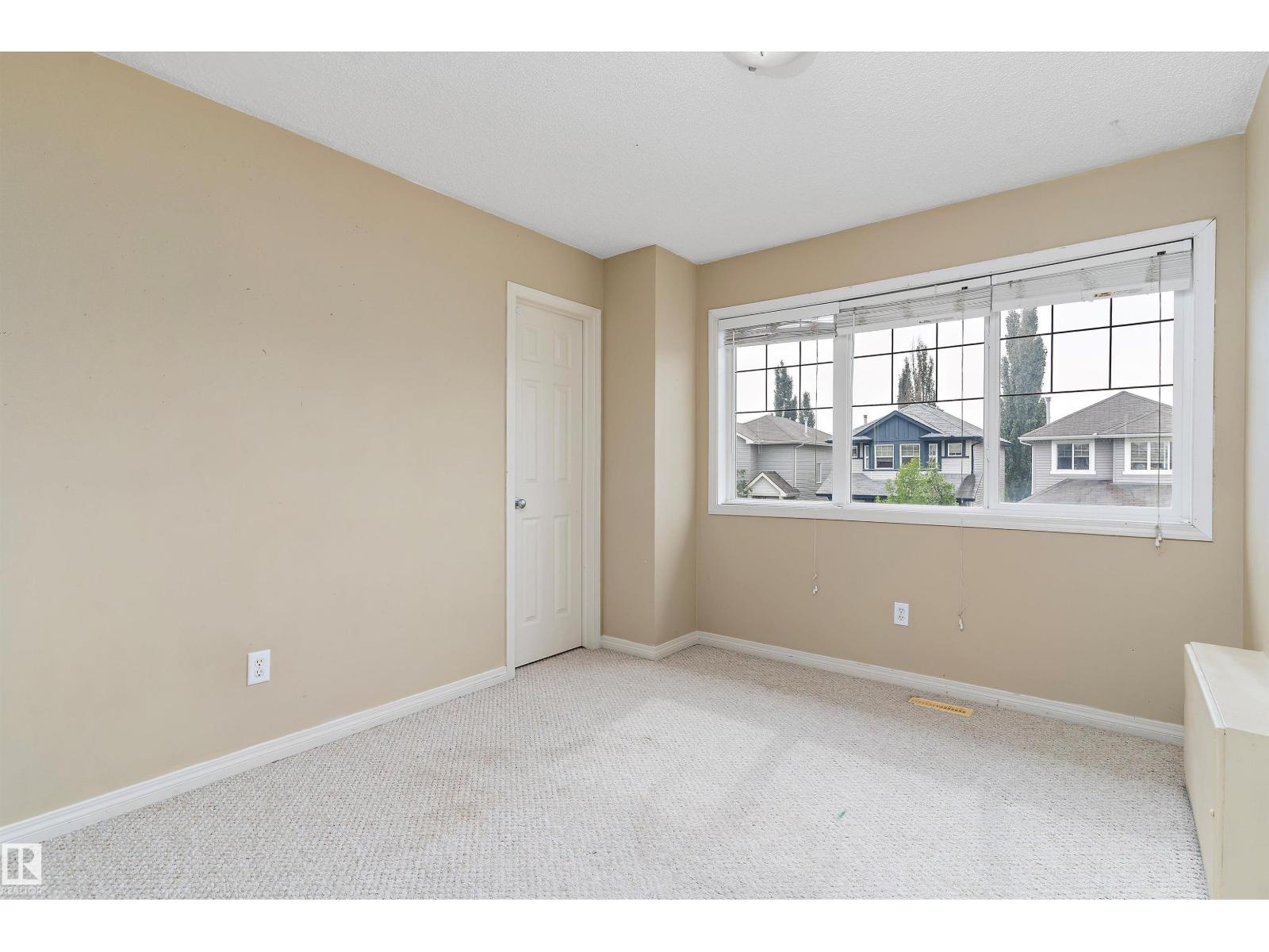 Photo 22 of 2330 29 A Av Nw, Edmonton AB