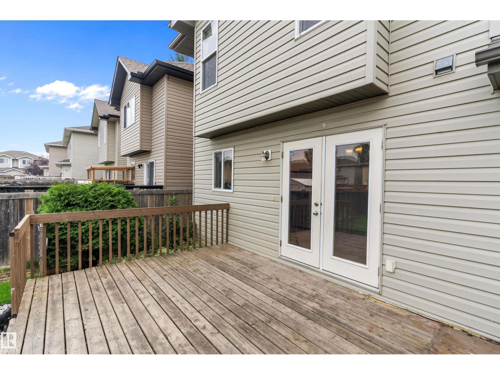 Photo 29 of 2330 29 A Av Nw, Edmonton AB