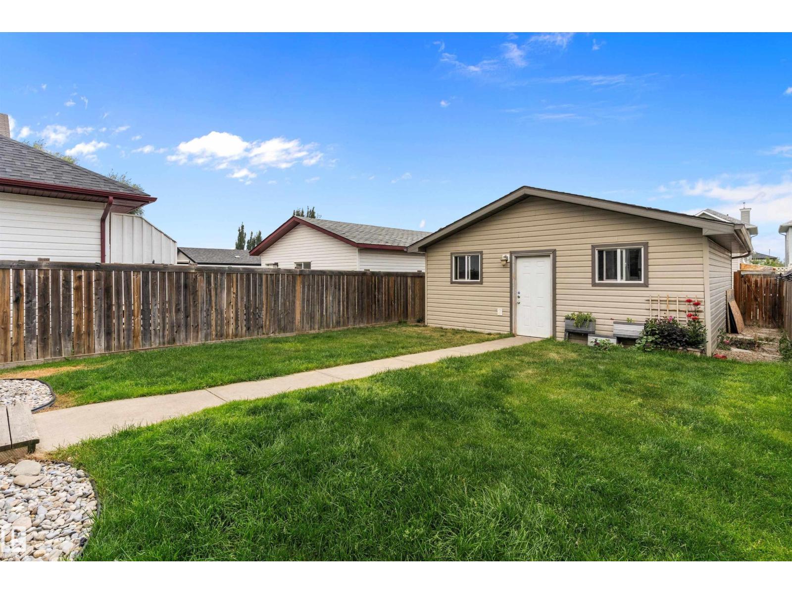 Photo 33 of 2330 29 A Av Nw, Edmonton AB