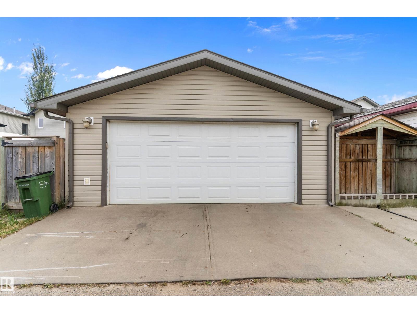 Photo 37 of 2330 29 A Av Nw, Edmonton AB