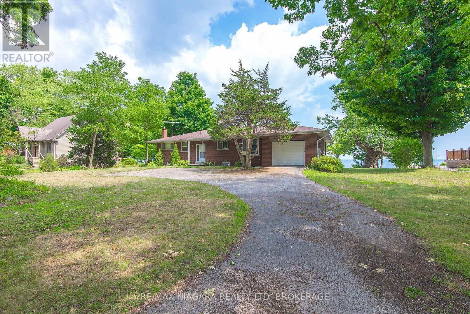 Photo 1 of 12 Harbourview Road, Wainfleet ON